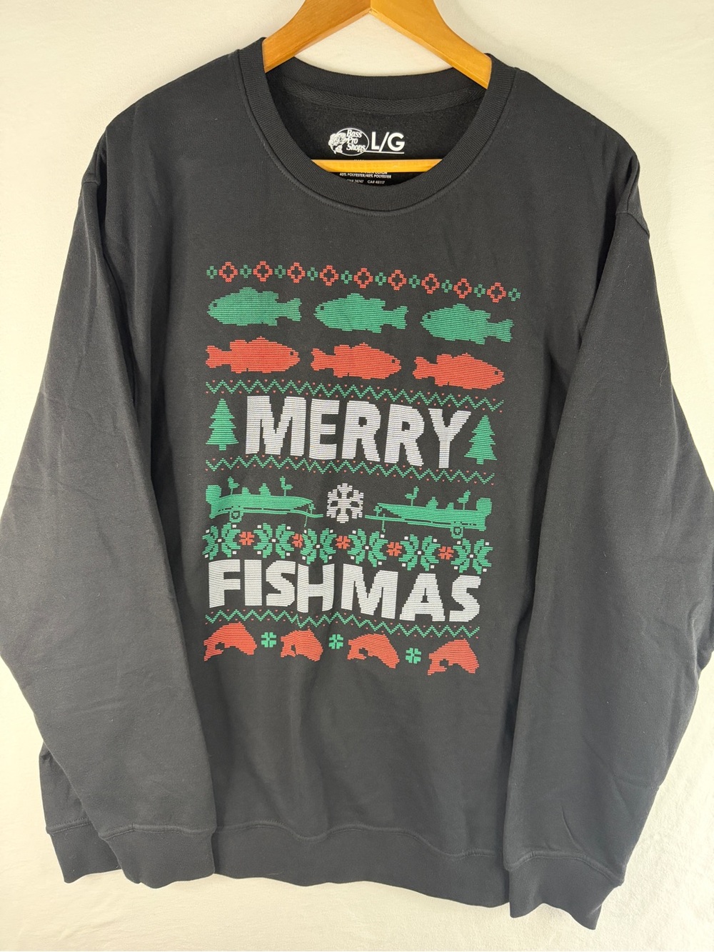Bass Pro Shops Black Merry Fishmas Graphic Crewneck